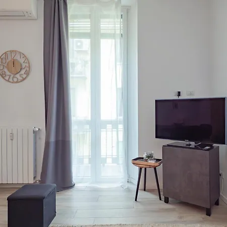 Apartament Minimal Chic - 7sundays Mediolan